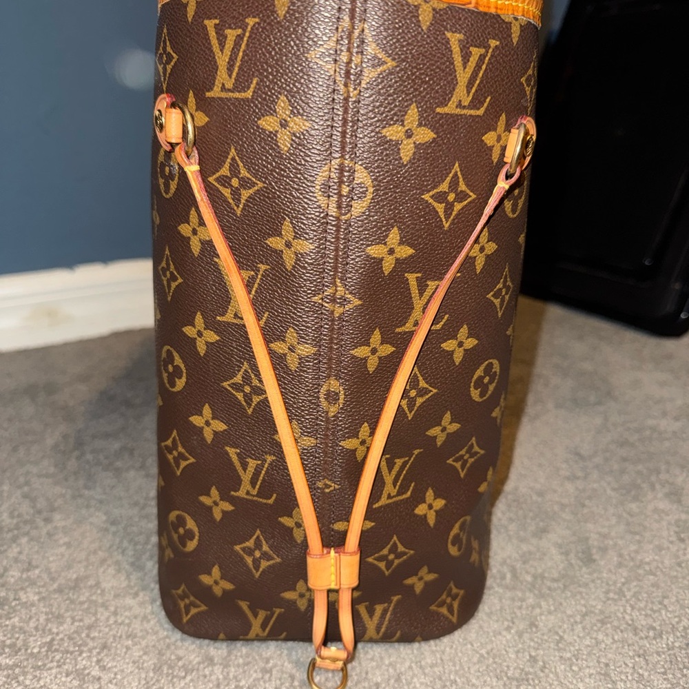 Louis Vuitton Classic Brown Monogram Tote - Picture 12 of 13